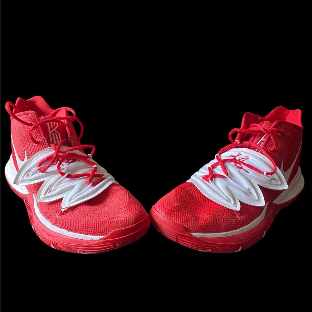 Nike Kyrie Basketball shoes men’s size 12.5